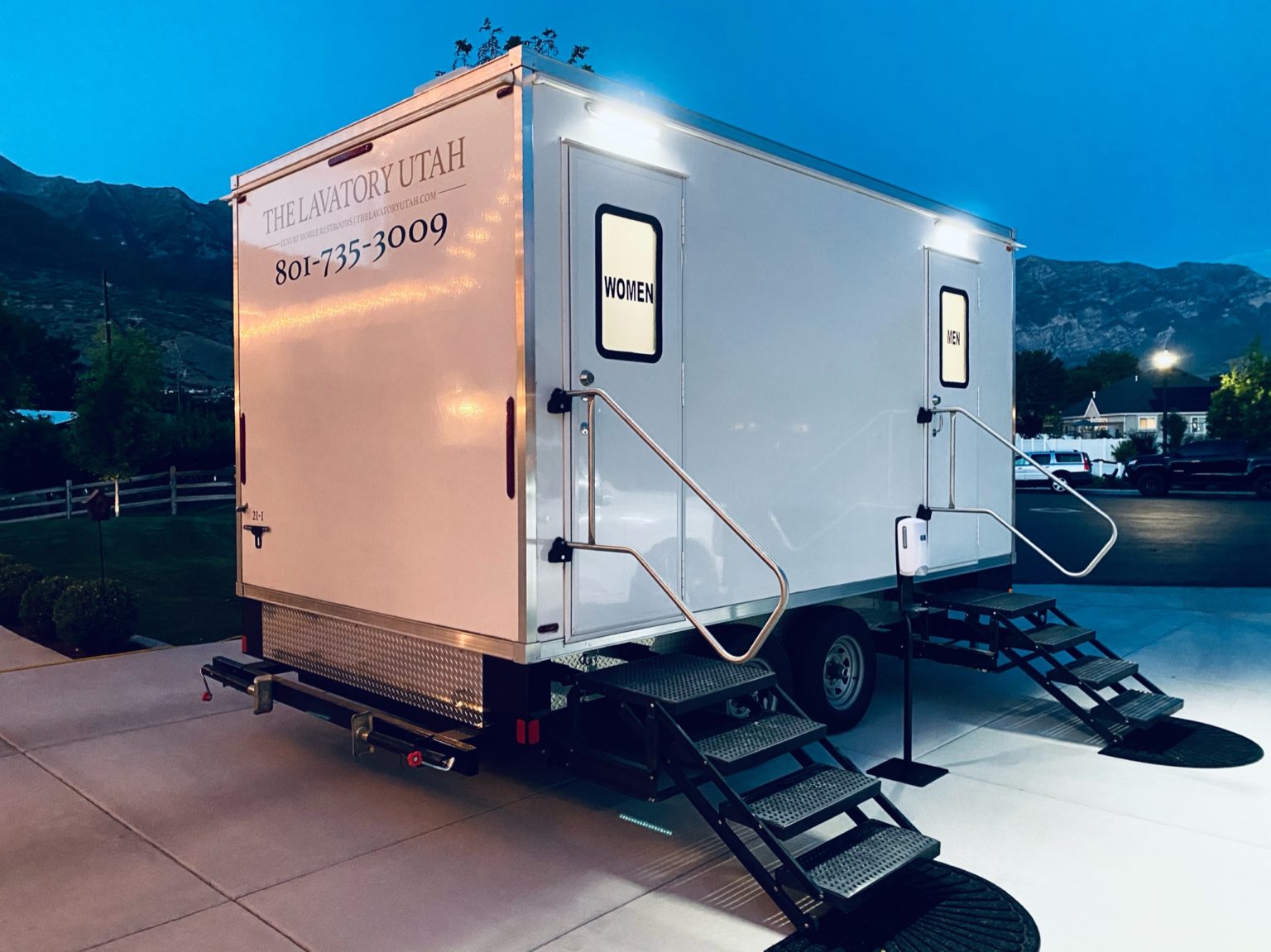 #1 Sacramento Luxury Portable Restroom Rental Co. | The Lavatory NorCal