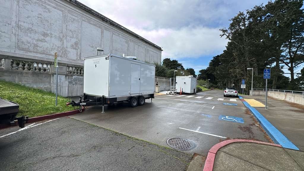 5-Station Restroom Trailer for rent near Orangevale and Citrus Heights